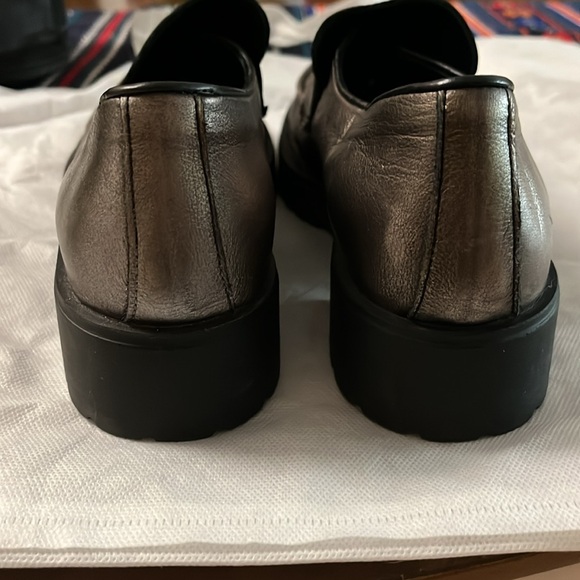 Bueno loafers size 37 - fits a US 7. - Picture 4 of 6